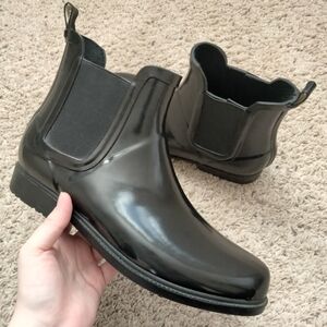 Women's Old Navy Black Chelsea Ankle Rain Boot, Size 8